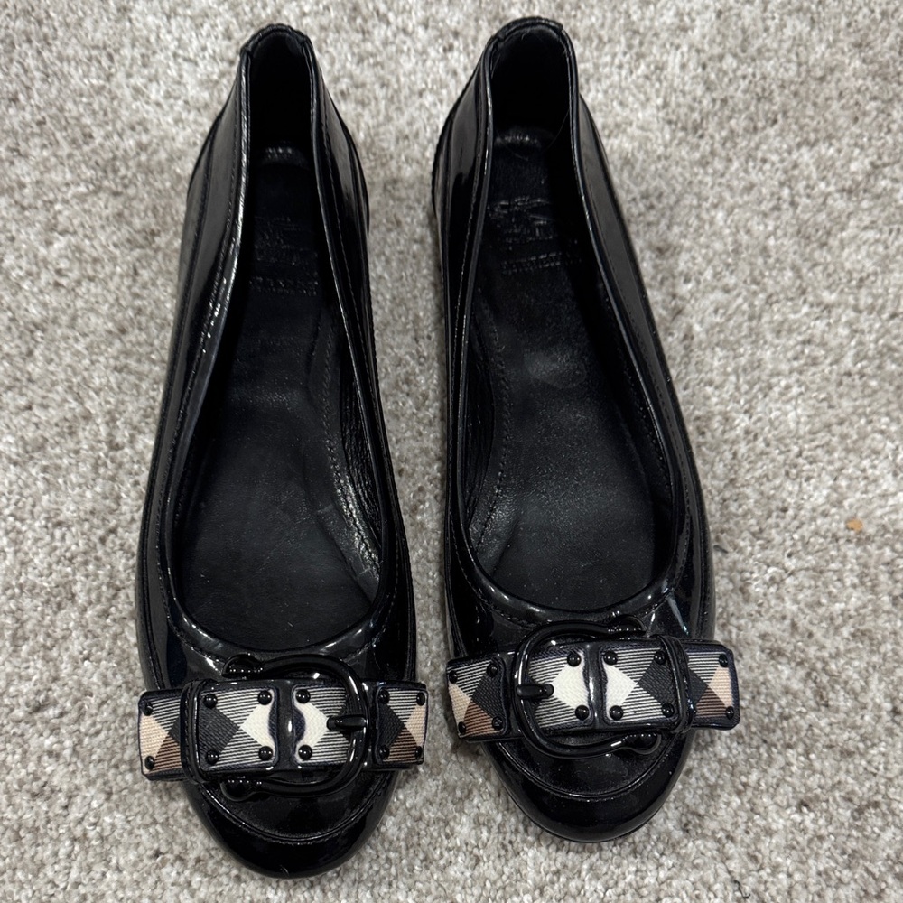 Burberry Black Patent Leather Flats with Check Bow